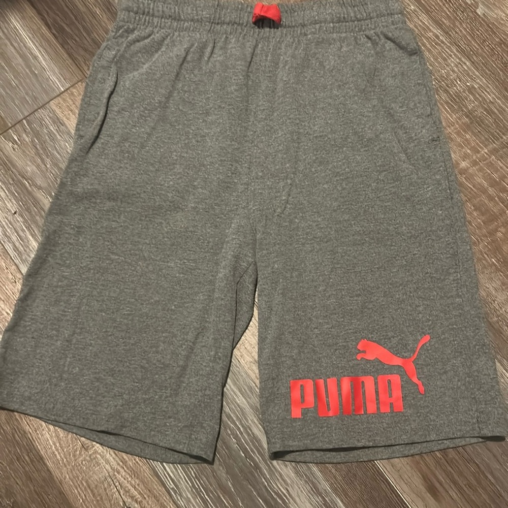 $10 sale Puma boys stretch pockets long short youth size xl MSRP $45 112